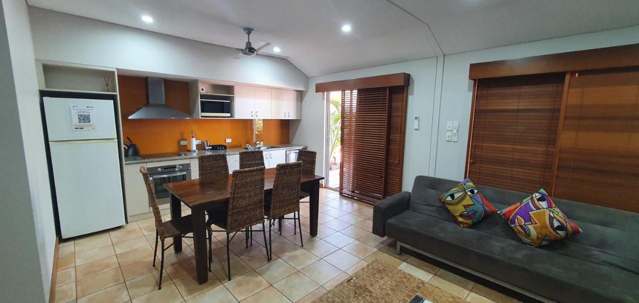 Samson Beach Chalets Point Samson Bagian luar foto