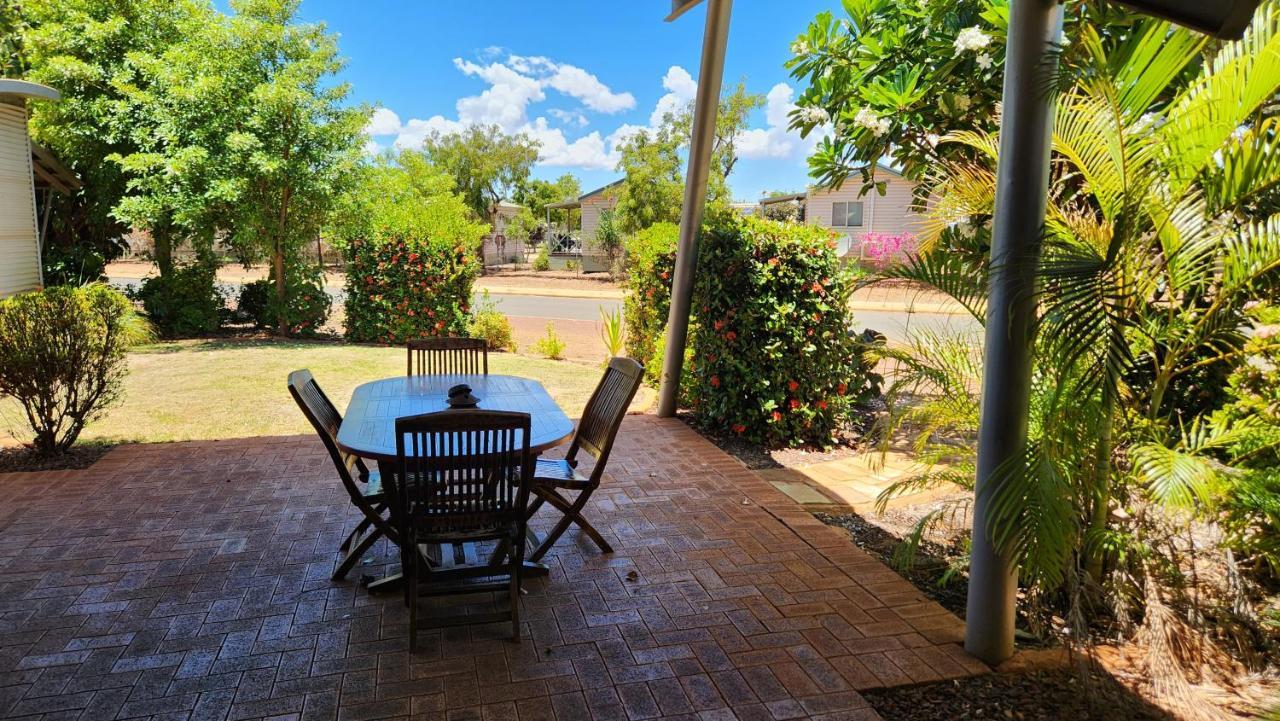 Samson Beach Chalets Point Samson Bagian luar foto